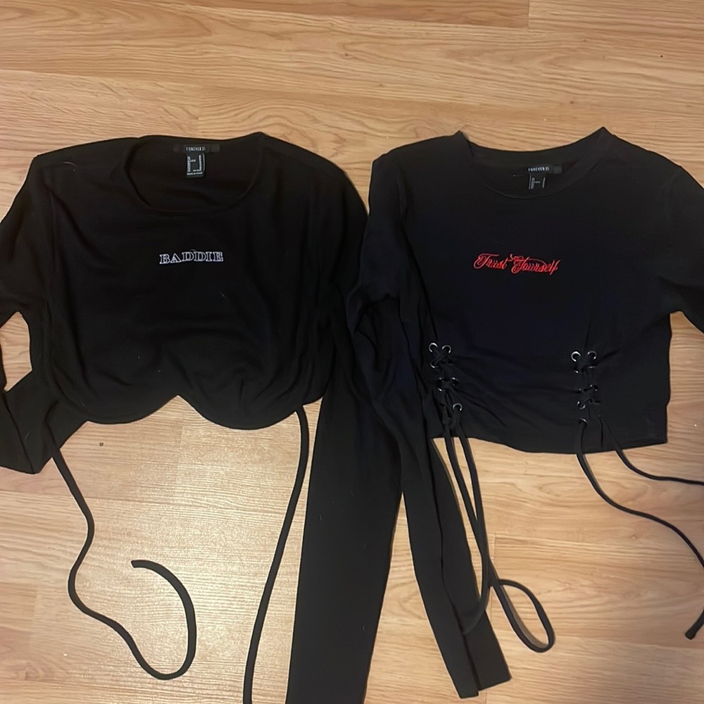 Forever 21 long sleeve black crop tops